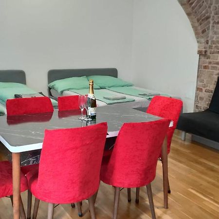 Cozynite Premium Apartment Stadthalle Viena Exterior foto